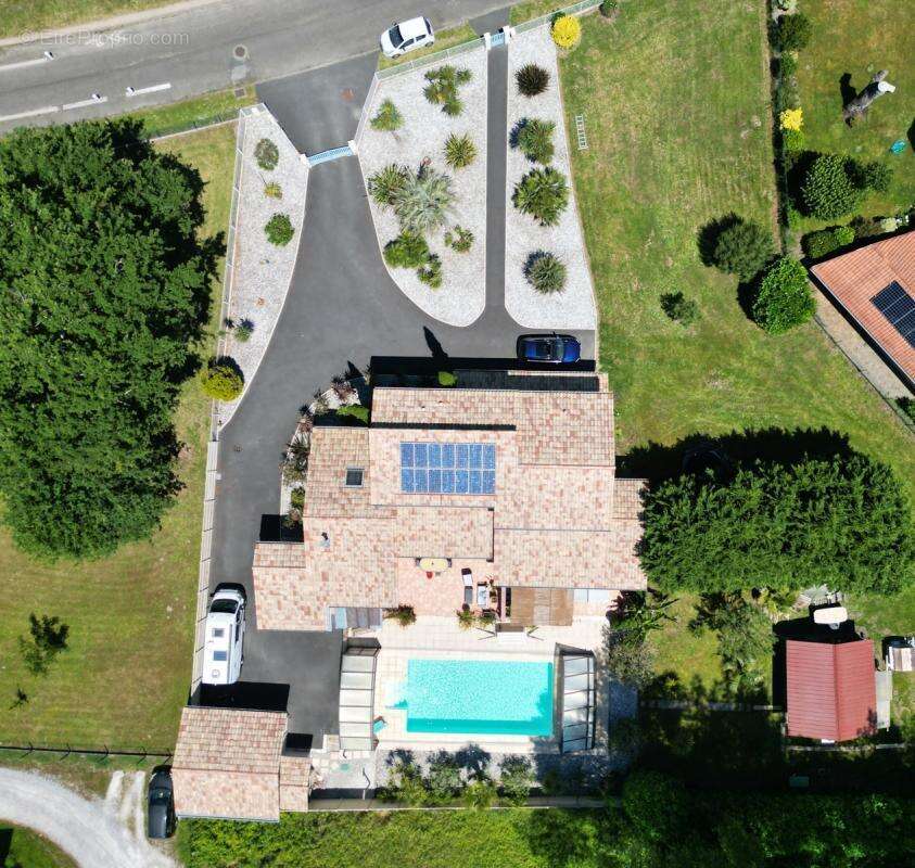 Villa 6 pièces 231 m² - photo 3