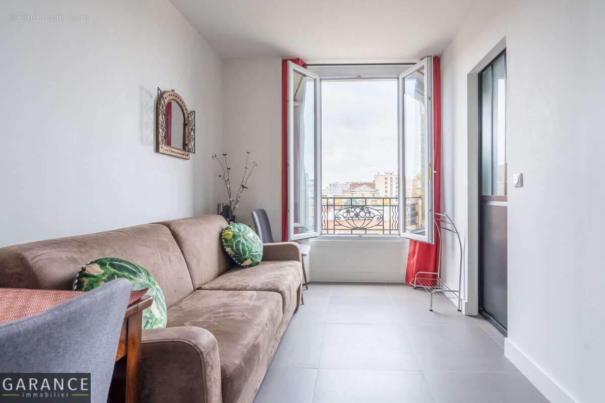 Appartement à PARIS-14E