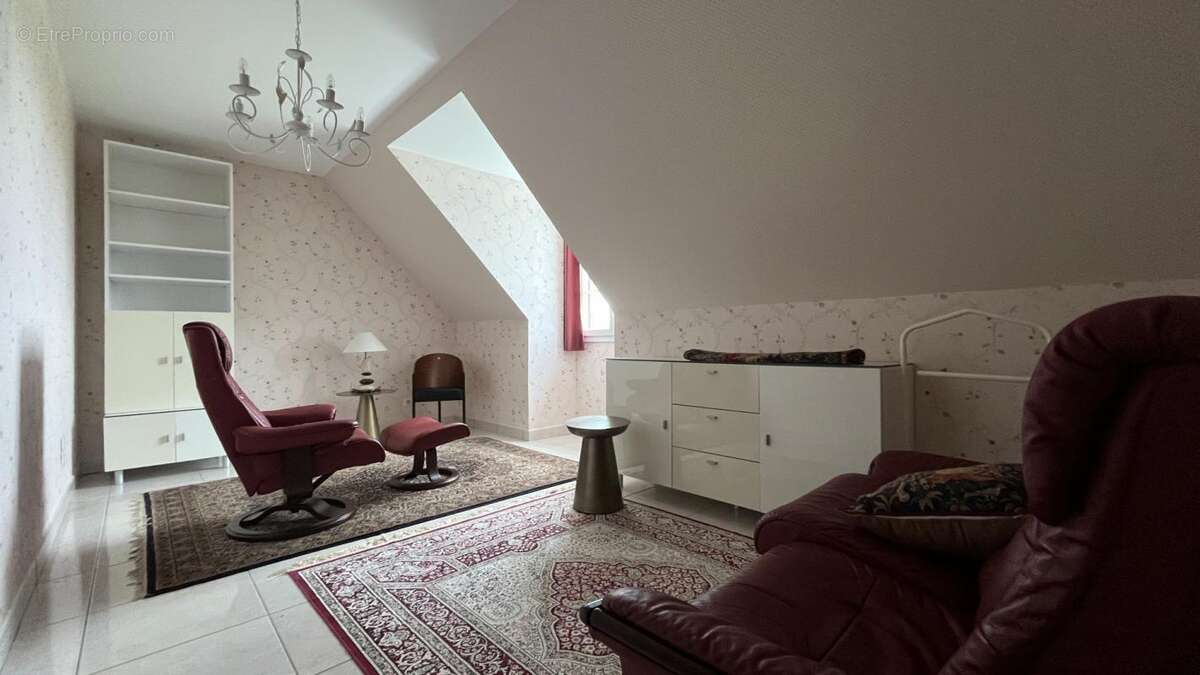 Maison à SAINT-HILAIRE-EN-MORVAN