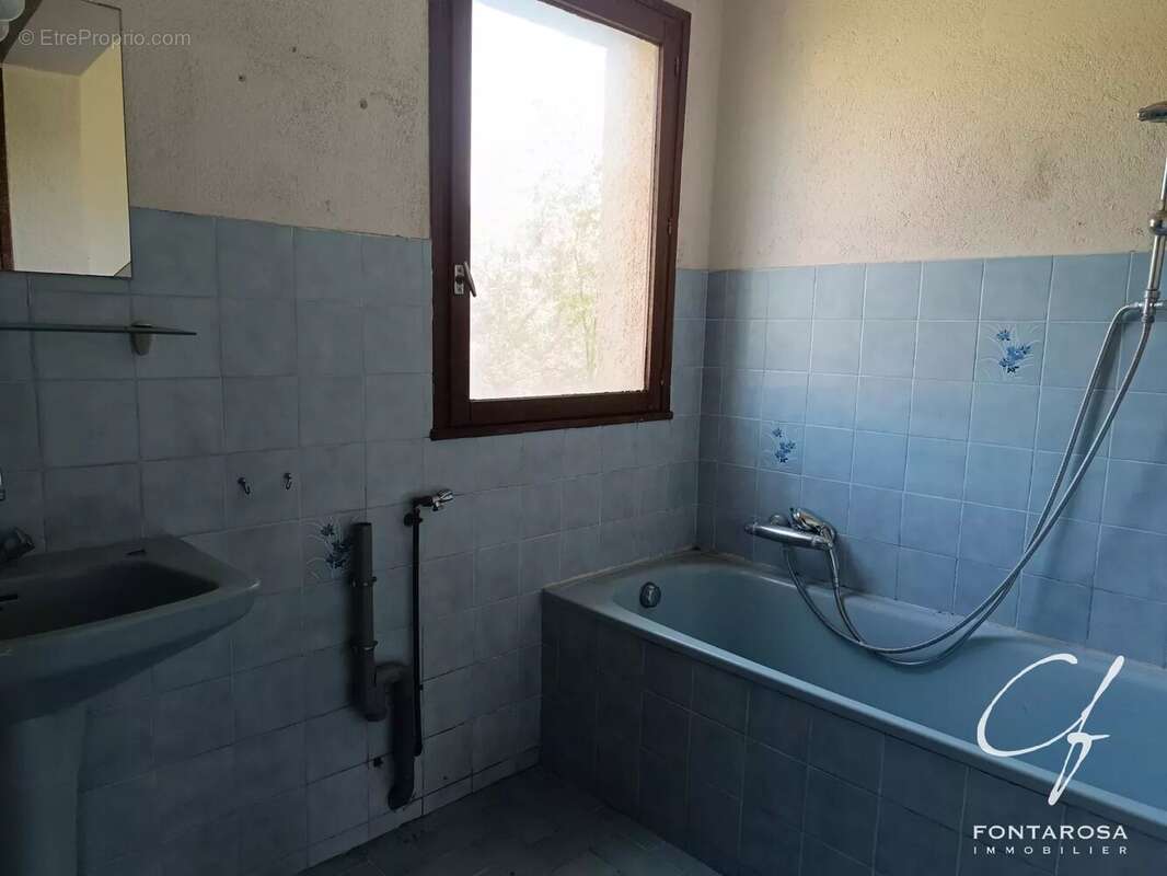 Appartement à SAINT-PAUL-EN-FORET