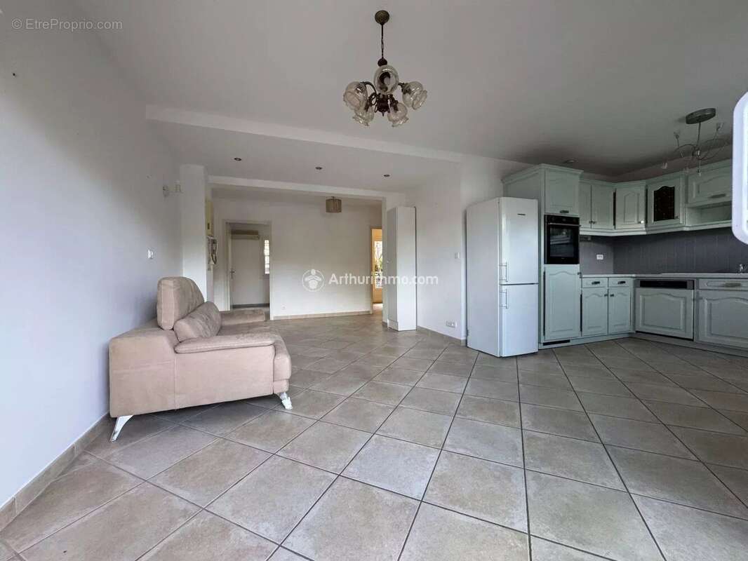 Appartement à SIX-FOURS-LES-PLAGES