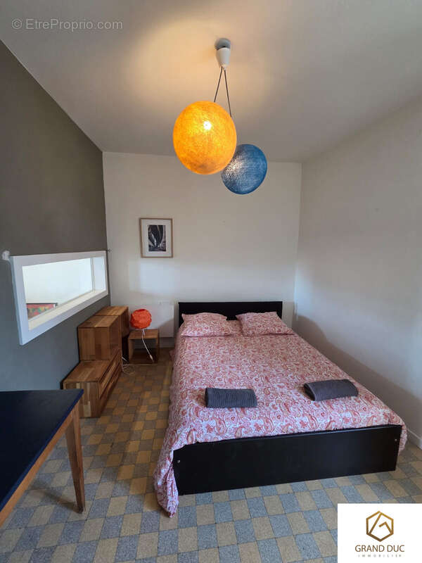 Appartement à MARSEILLE-2E