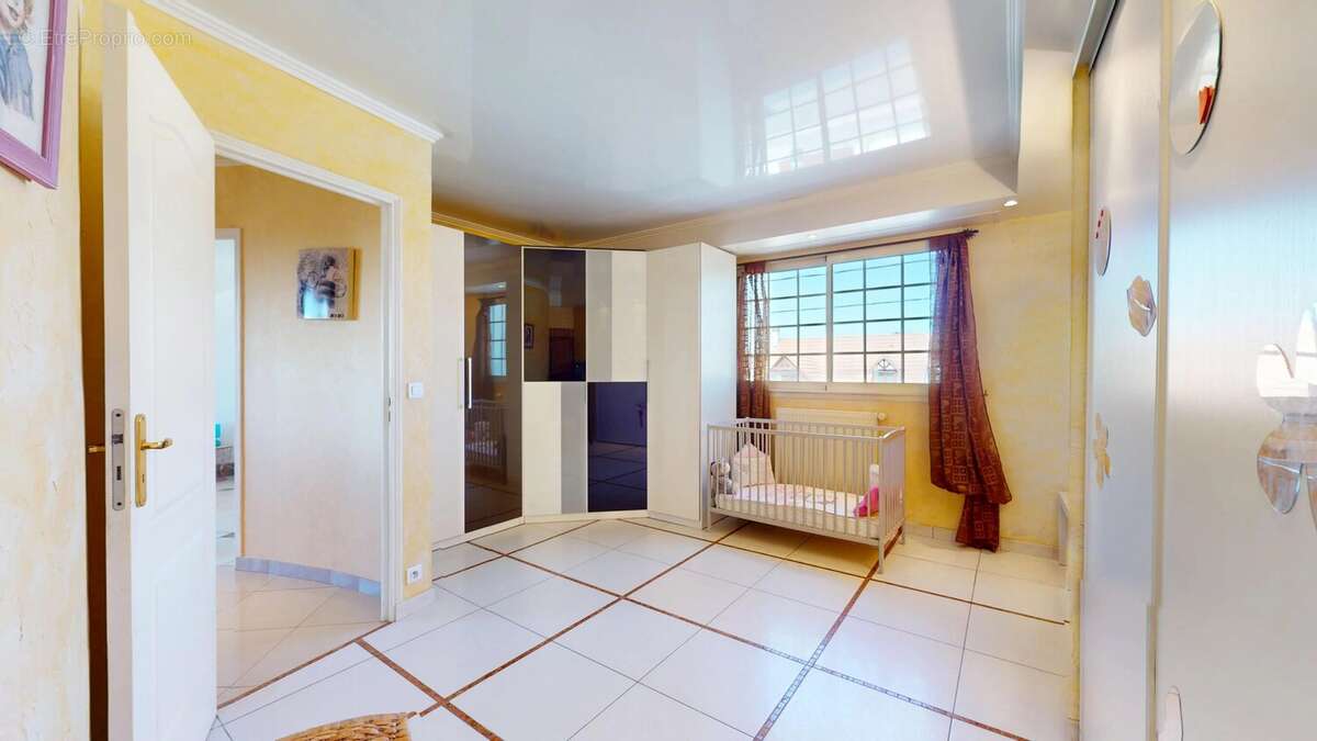 Maison 255 m² à Courtry  - photo 16
