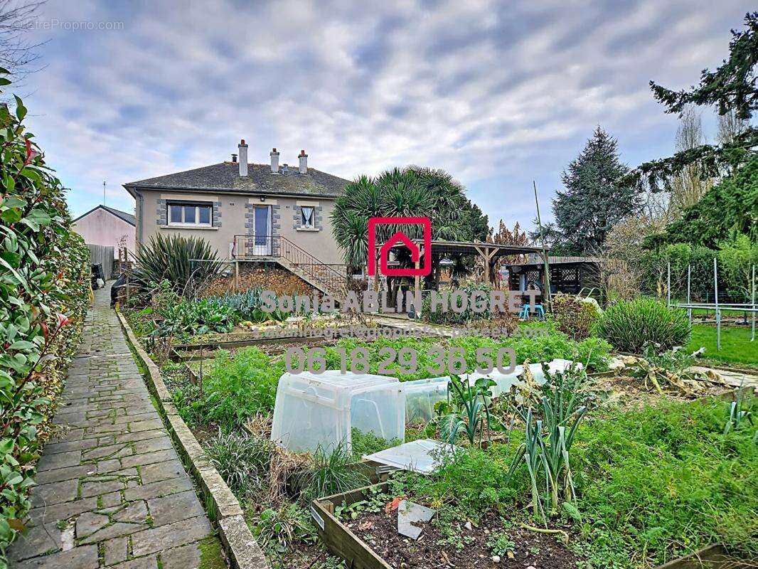 Maison à SAINT-SATURNIN-DU-LIMET