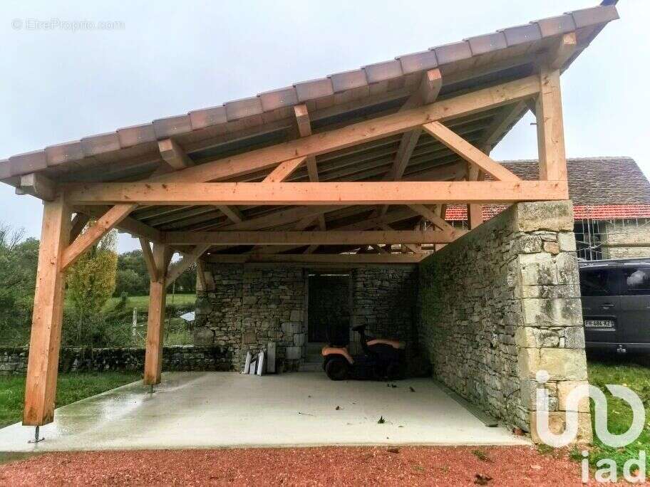 Maison 210 m² à Lissac-Et-Mouret  - photo 6
