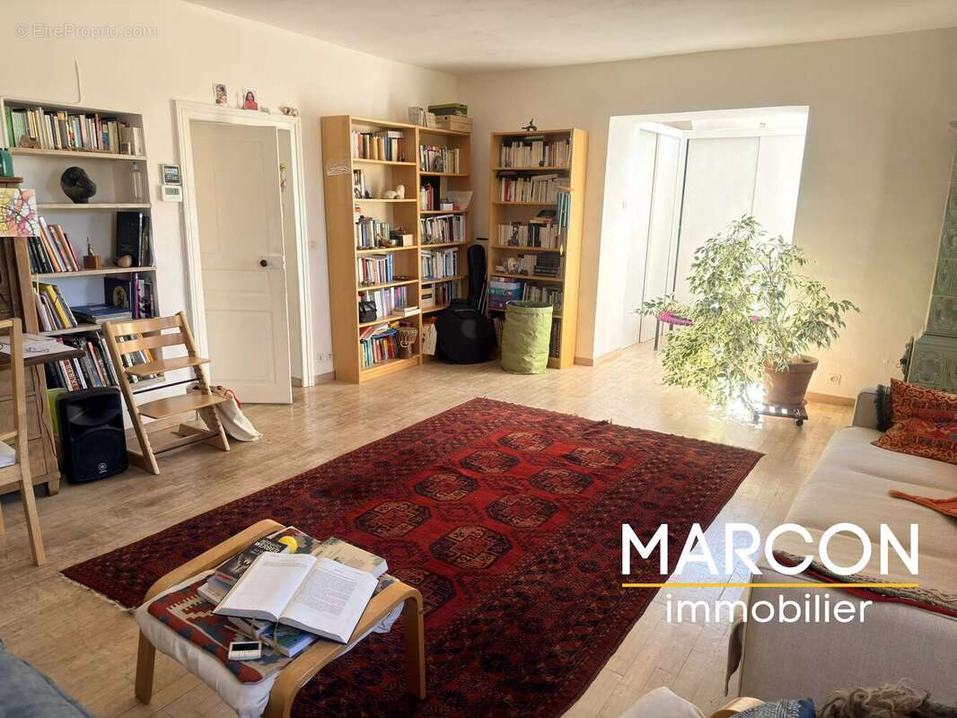 Maison à CHATELUS-MALVALEIX