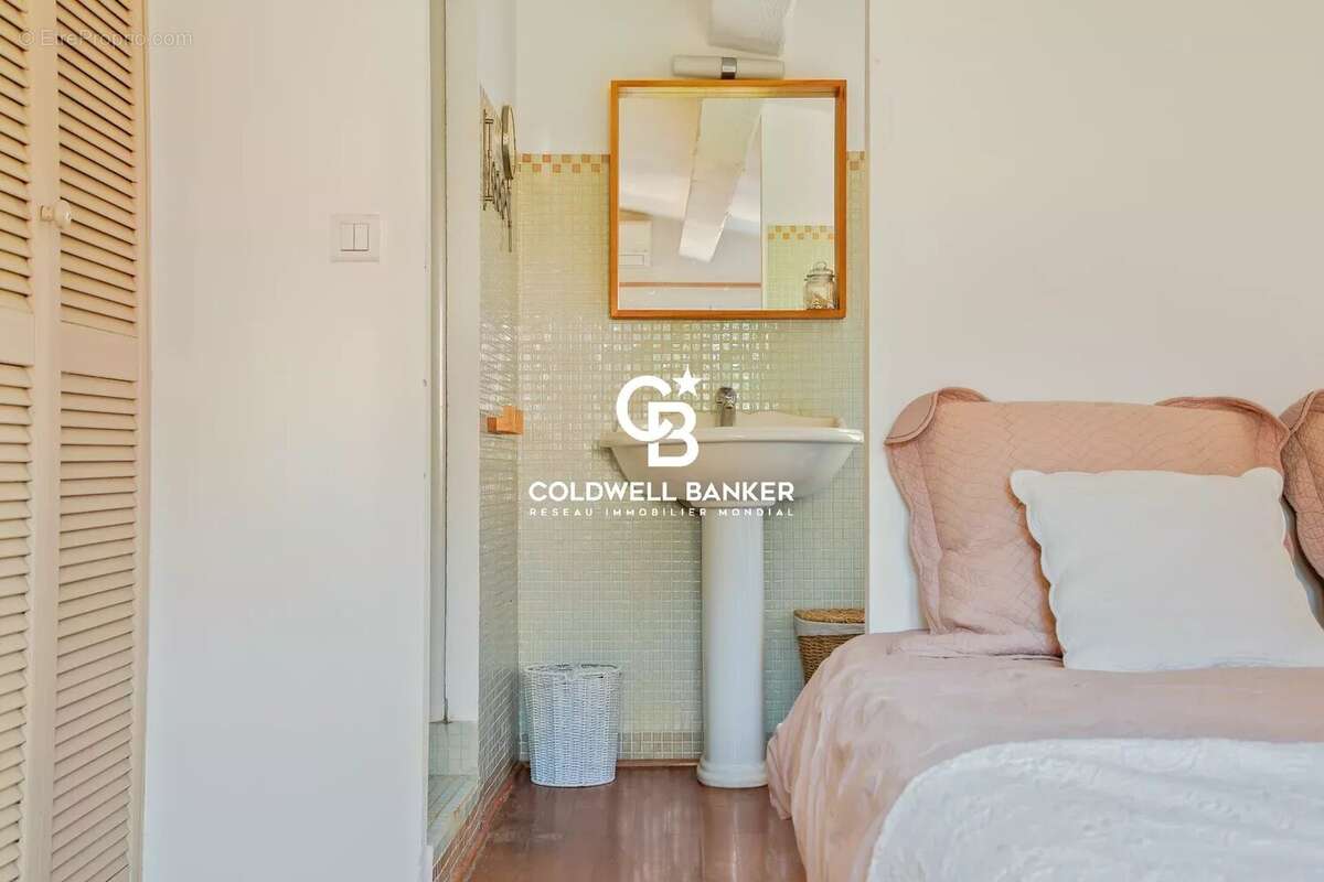 Maison à CARQUEIRANNE