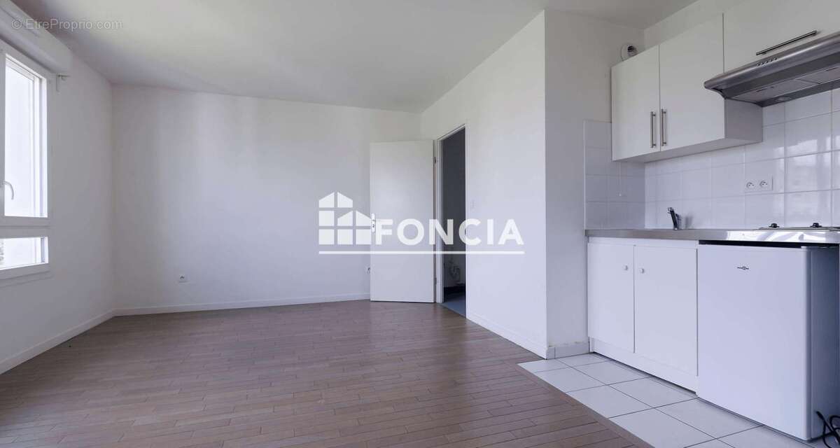 Appartement à CORBEIL-ESSONNES