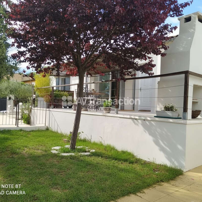 Maison à MOUSSAC