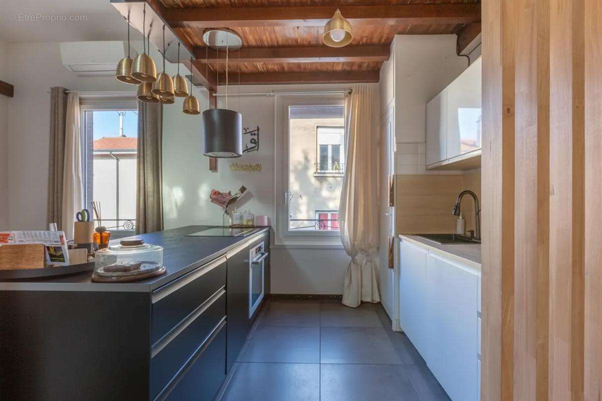 Maison à LYON-8E