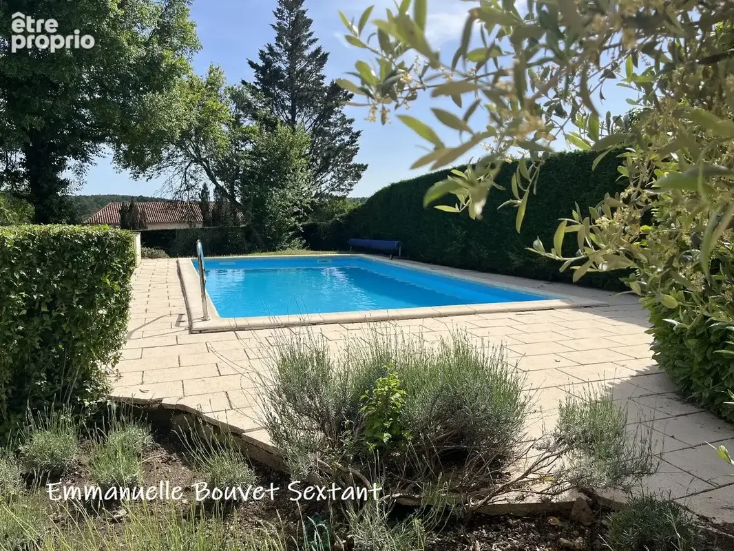Maison en pierre, 3 chambres, 2 sde, piscine, agréable terrain avec vue dégagée de 2523 m2 - photo 5