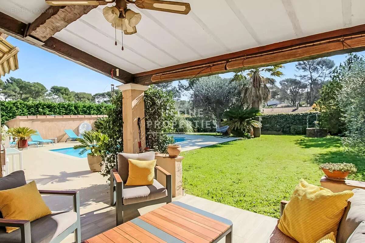 Maison à MOUANS-SARTOUX