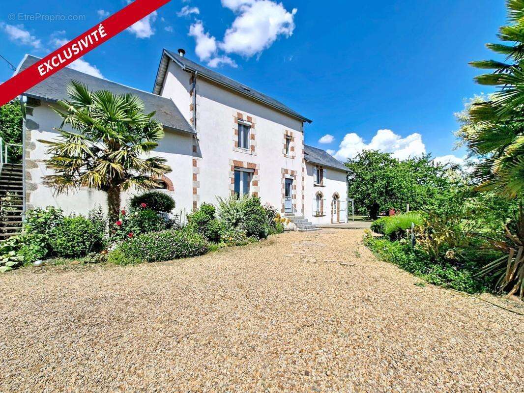 Maison à FAYE-L'ABBESSE