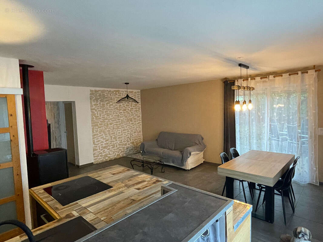 Maison à COUSSAY-LES-BOIS