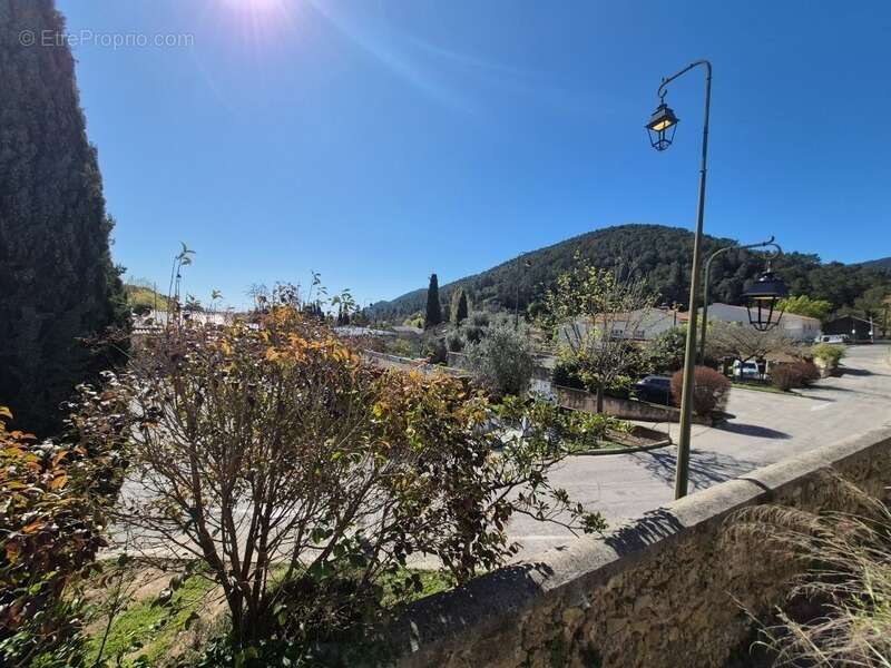 Maison à SOLLIES-TOUCAS