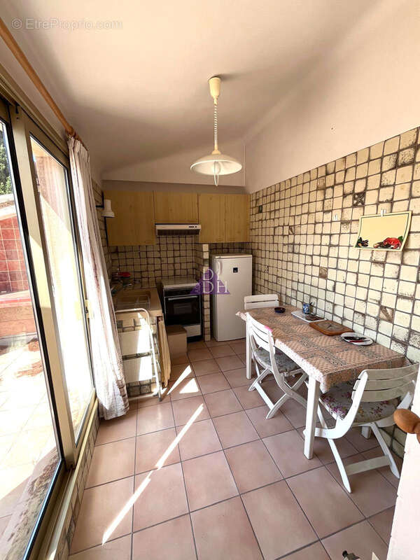 Maison familiale avec  vue mer de l'étage et à 7 minutes de la plage de l'Almanarre et de la gare - photo 13
