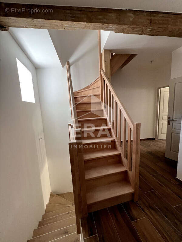 Appartement à BYANS-SUR-DOUBS