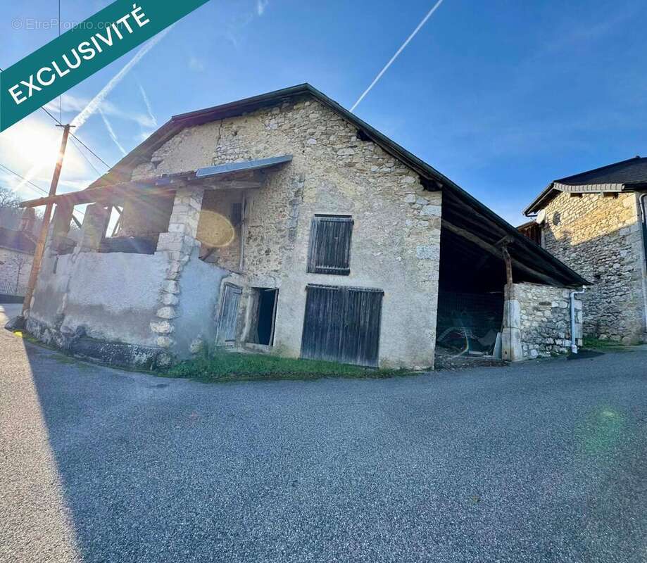 Maison 70 m² à Chazey-Bons  - photo 2