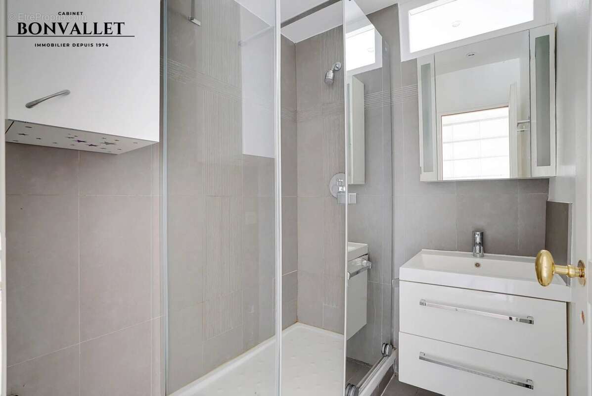 Appartement à PARIS-15E