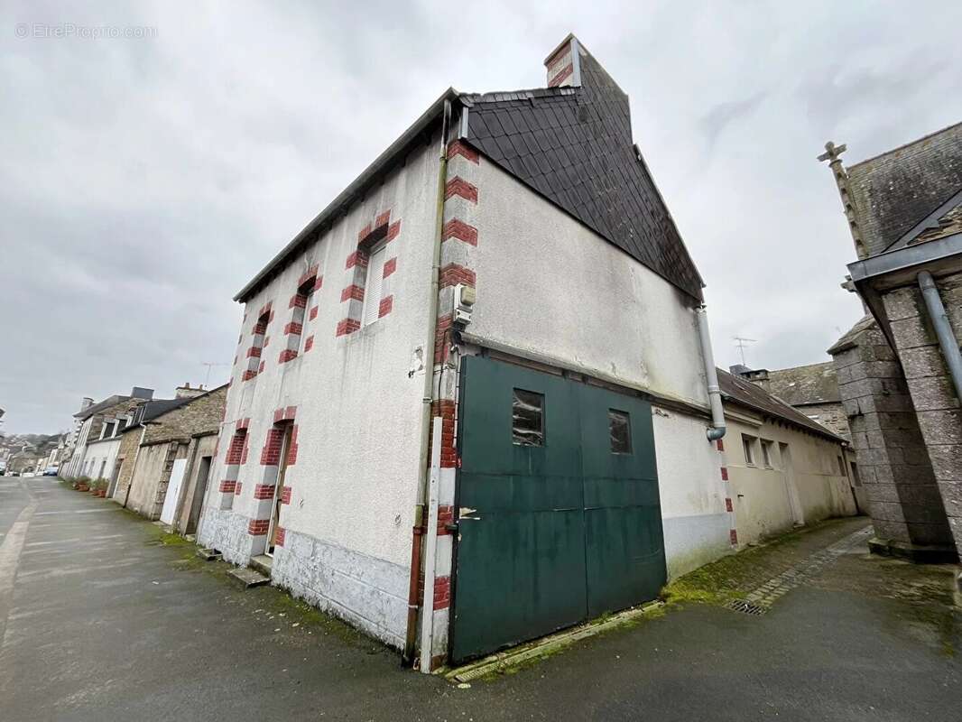 Maison à CORLAY