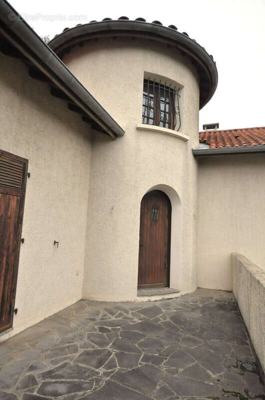 Maison à SAINT-SYMPHORIEN-SUR-COISE