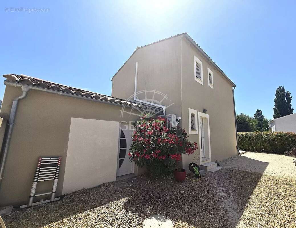 Maison à ROBION