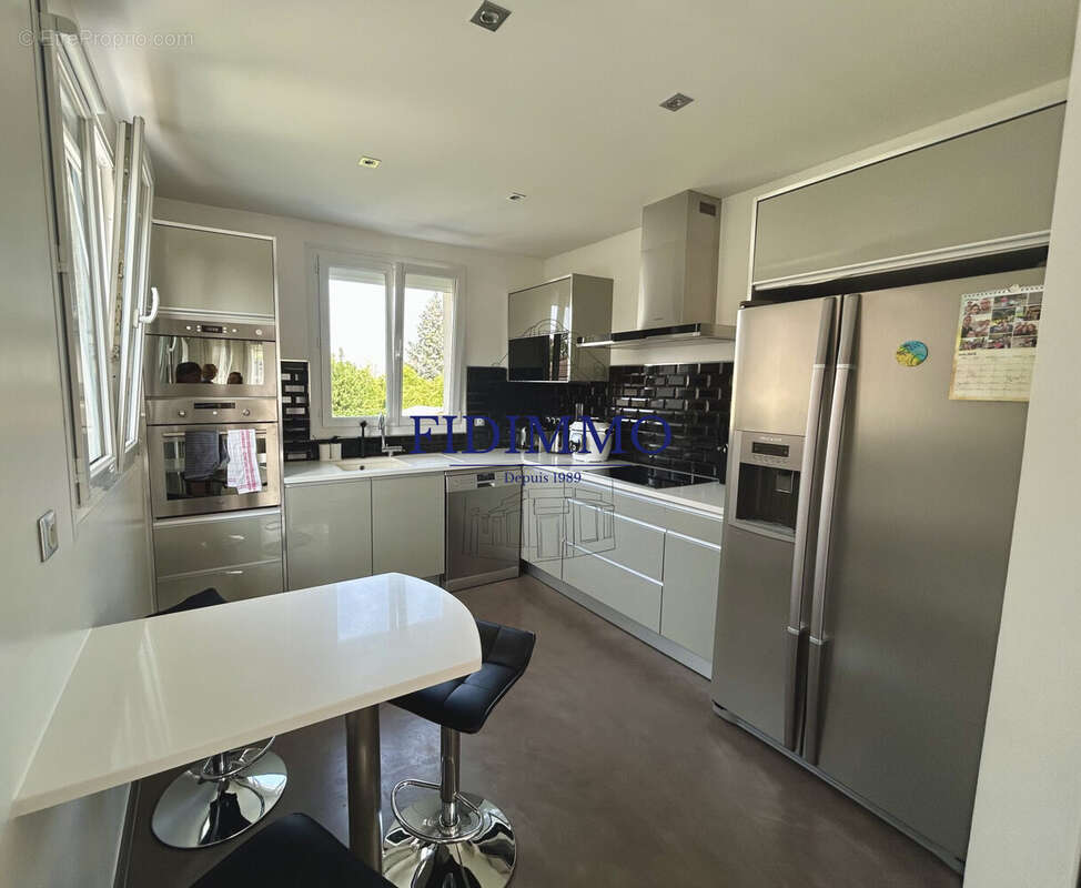 Maison à CHENNEVIERES-SUR-MARNE