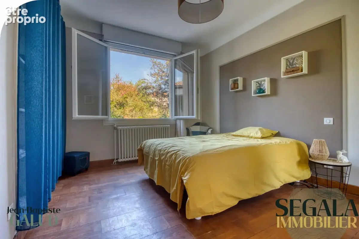 Maison lumineuse avec trois chambres, terrasse et grand garage - photo 15