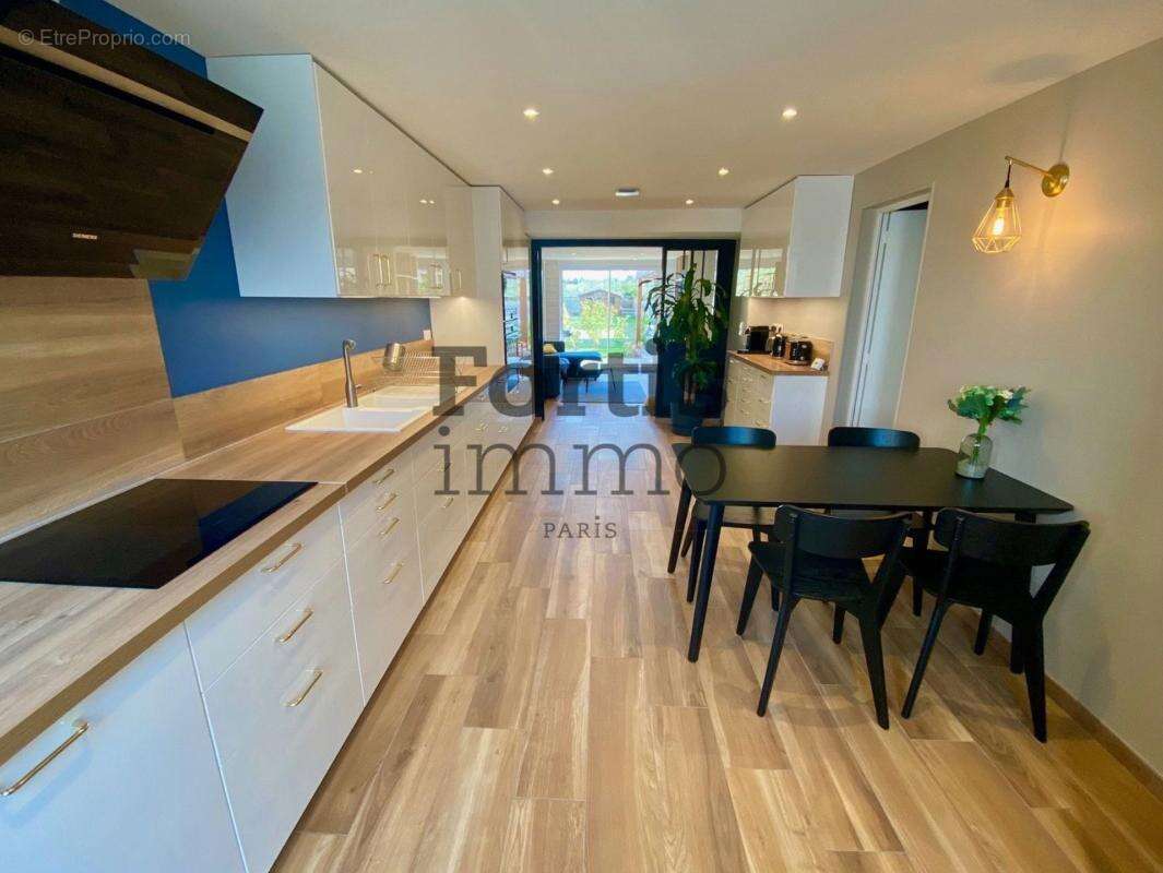 Maison à SAINT-GERMAIN-SUR-ECOLE