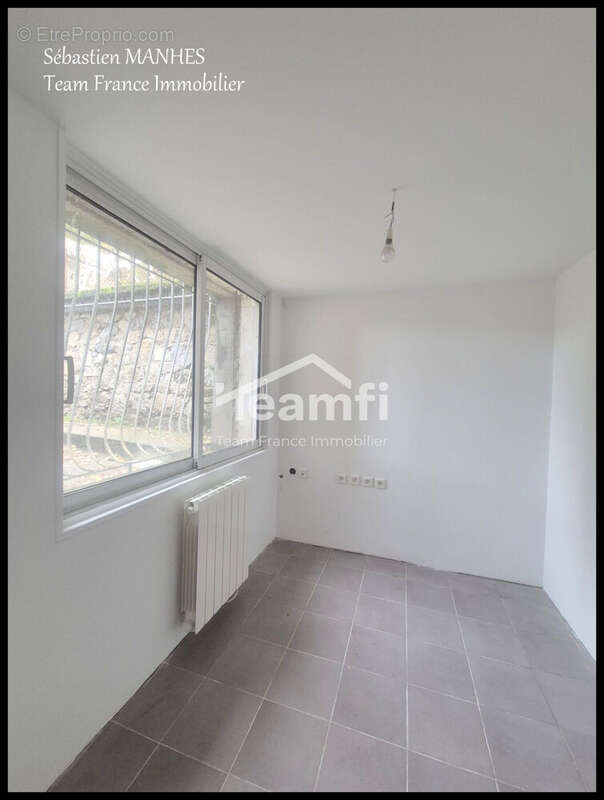 Maison à LA MONNERIE-LE-MONTEL