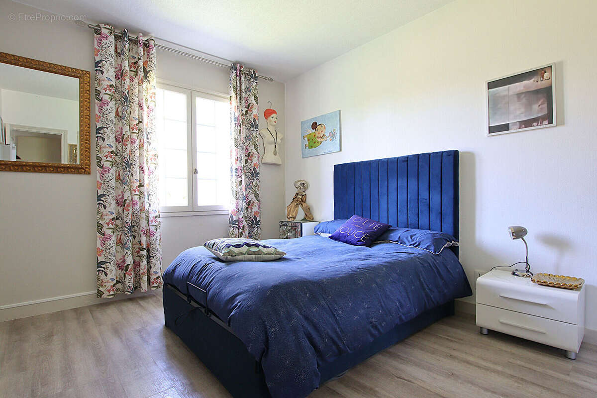 Maison à VOUILLE