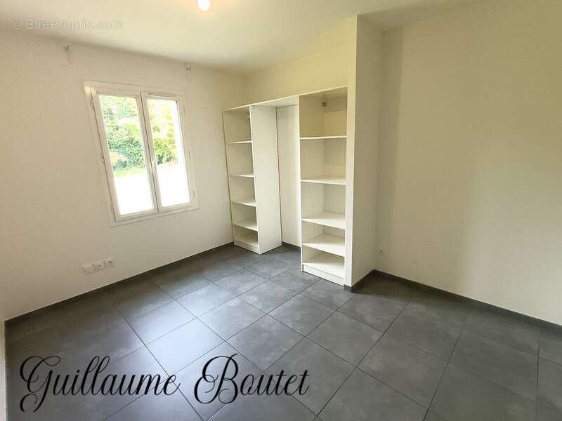 Maison à SAINT-CHRISTOLY-DE-BLAYE