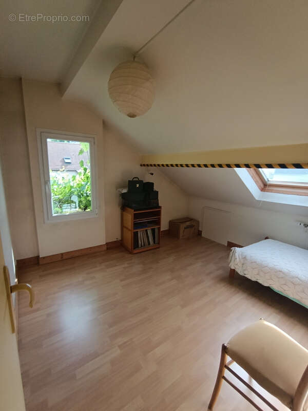 Maison à BURES-SUR-YVETTE