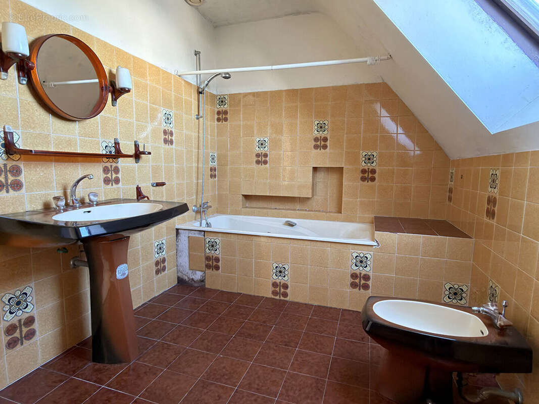 LE GUILVINEC - Maison de famille en impasse - photo 11
