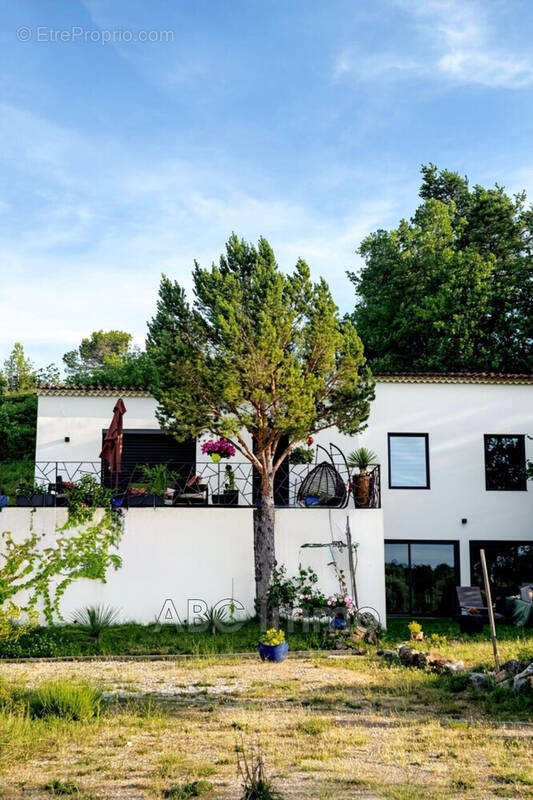 Maison à TOURVES