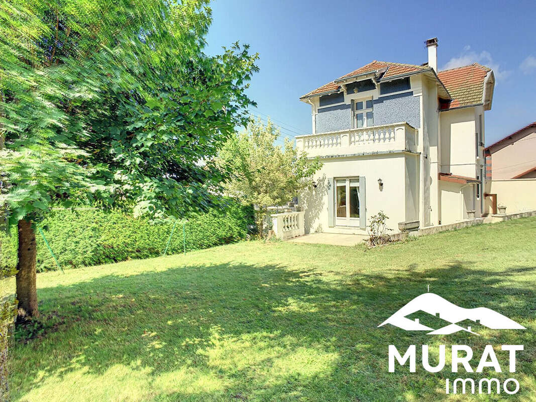 Maison à SAINT-REMY-SUR-DUROLLE