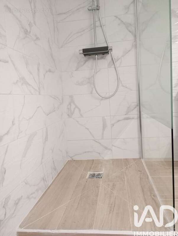 Appartement 105 m² à Baie-Mahault  - photo 6