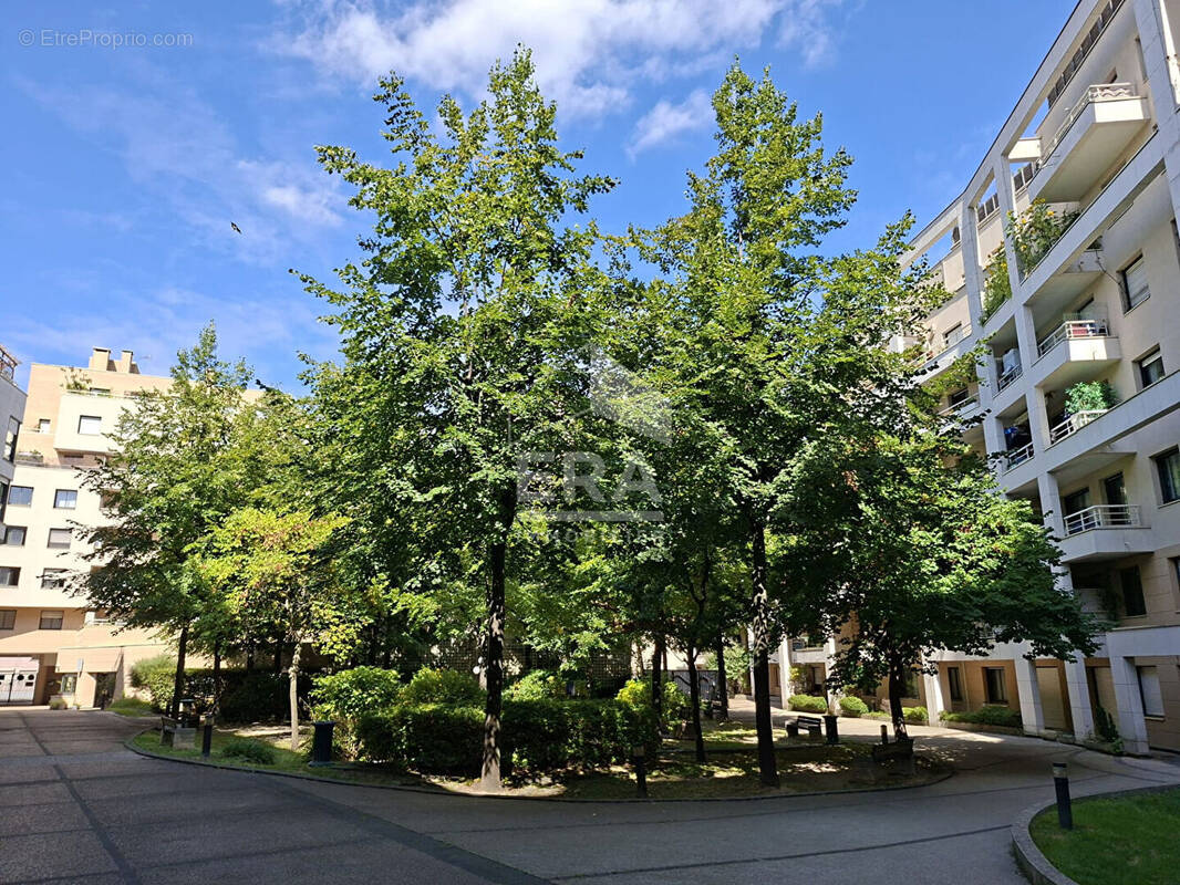 Appartement à PARIS-19E