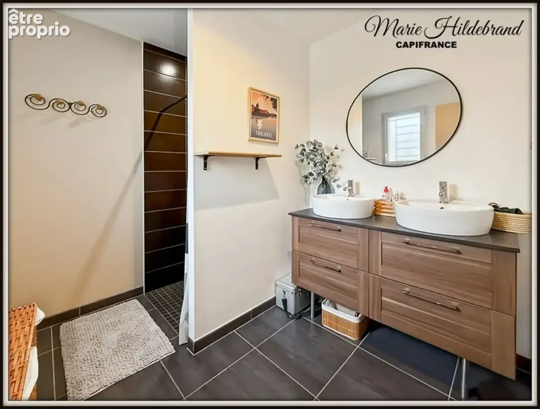 Maison récente de plain-pied – 4 chambres – piscine – terrain 2 349 m² - photo 14