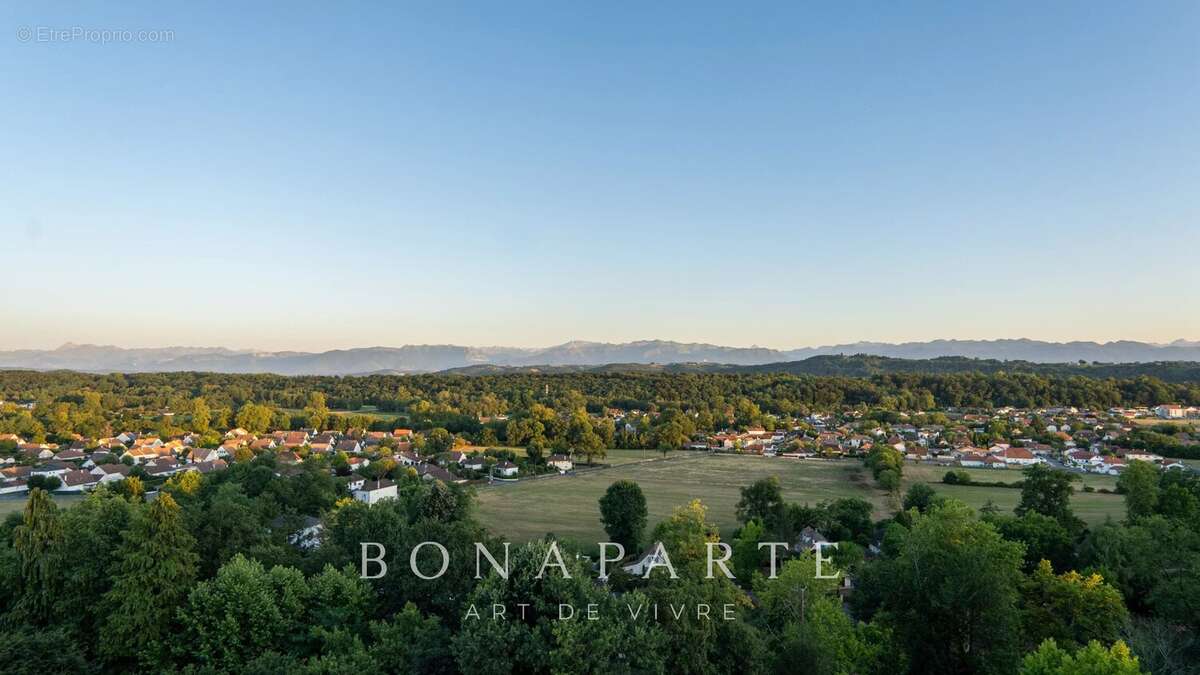 PAU - Palais Sorrento - Appartement de prestige - Vue Pyrénées - photo 2
