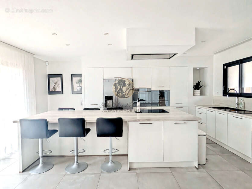 Maison à CHASSE-SUR-RHONE