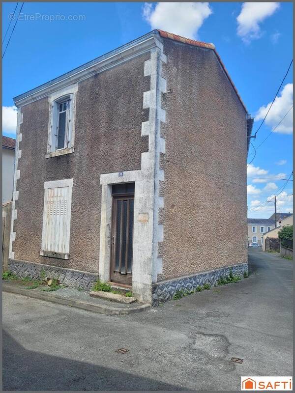 Photo 1 - Maison à PARTHENAY