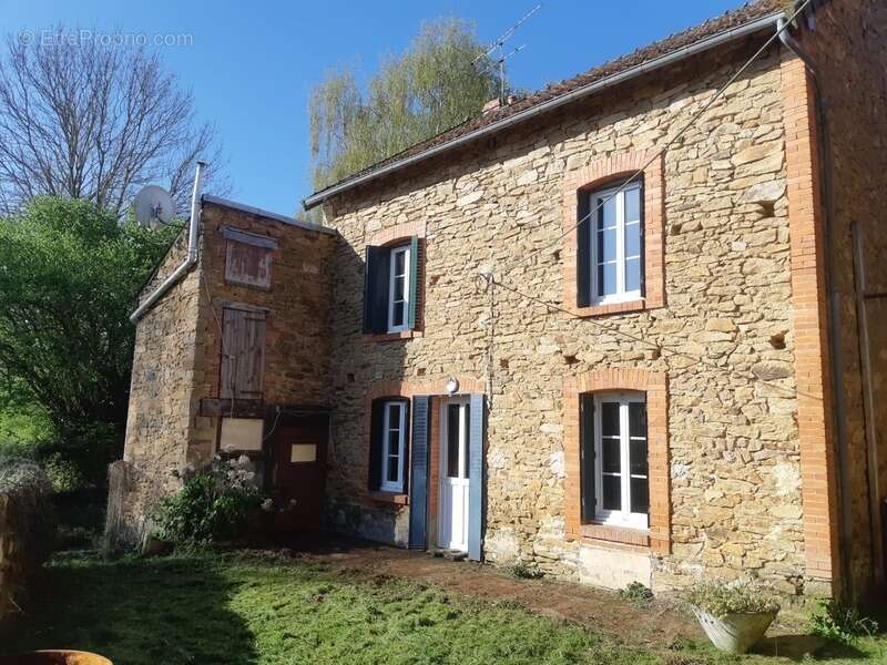 Maison à LA CELLE-DUNOISE