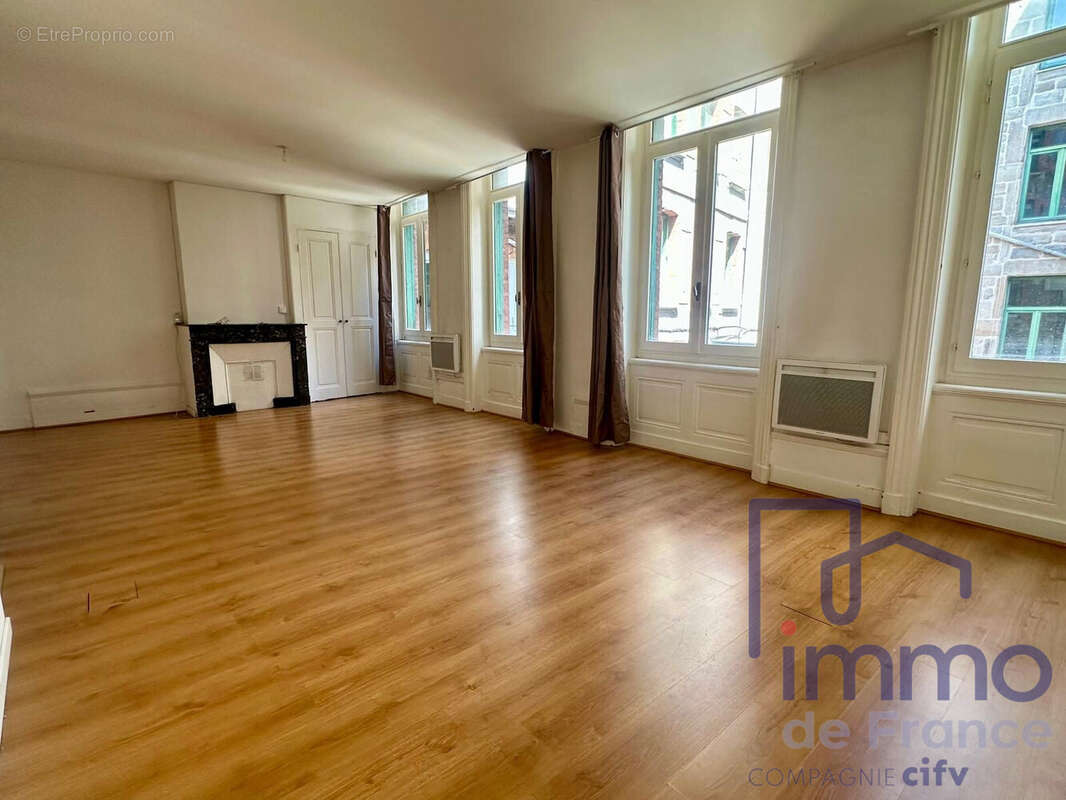 Appartement à SAINT-ETIENNE