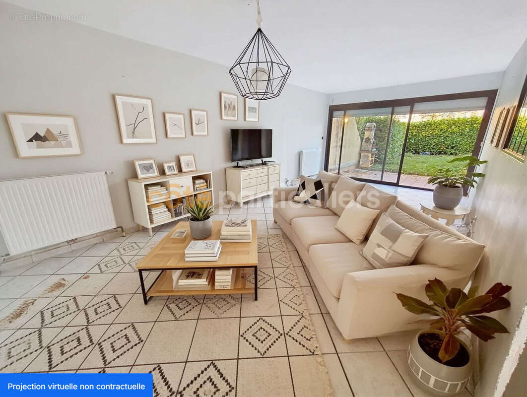 Appartement à ONET-LE-CHATEAU