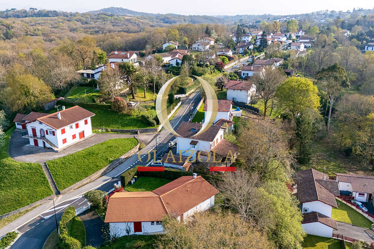 Maison à BASSUSSARRY