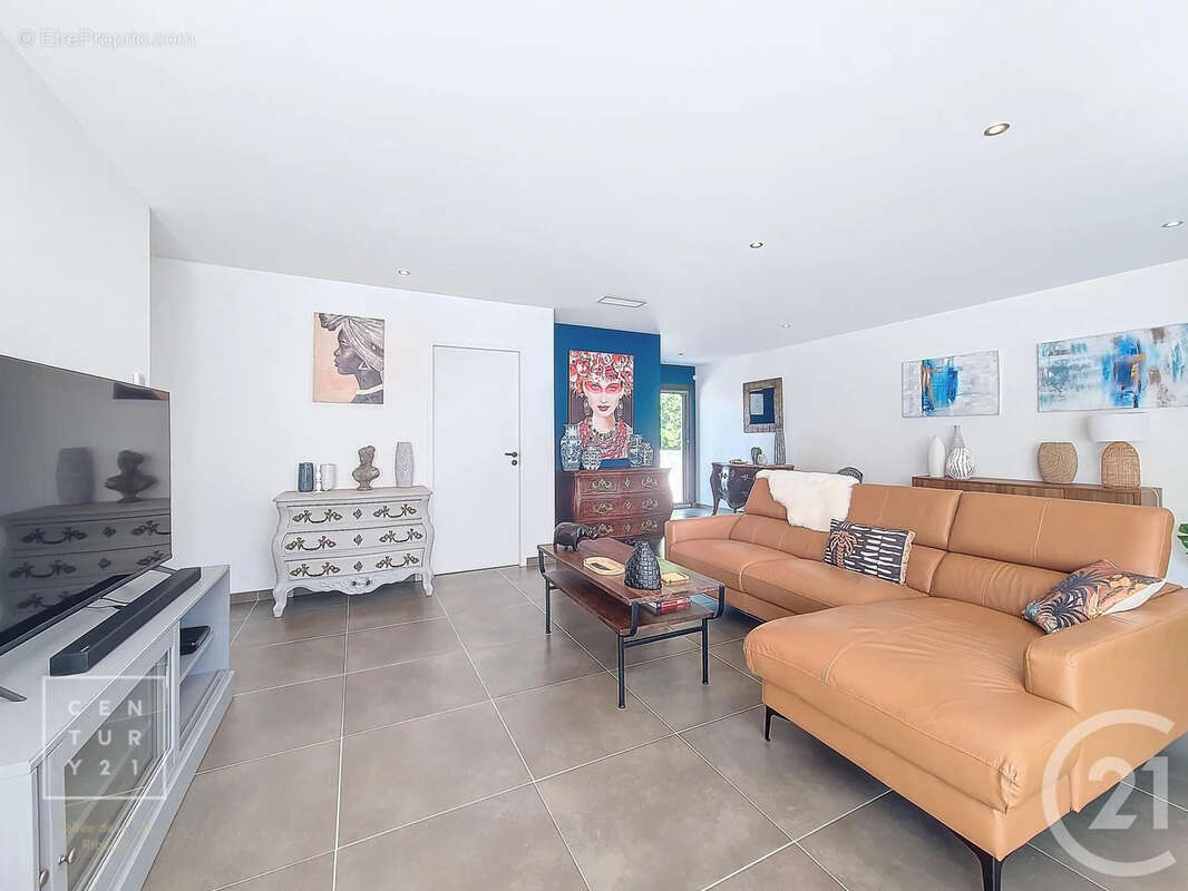 Maison 135 m² à Nefiach  - photo 5
