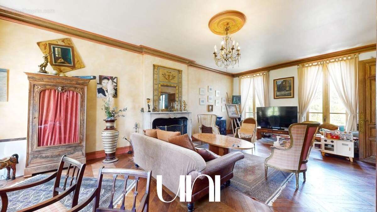 Maison 400 m² à Saint-Pierre-Sur-Dives  - photo 2