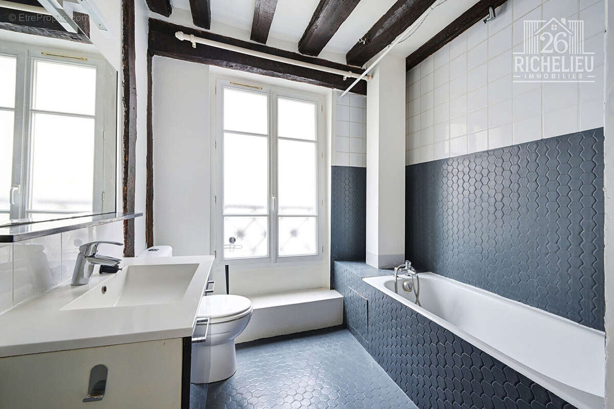 Appartement à PARIS-2E