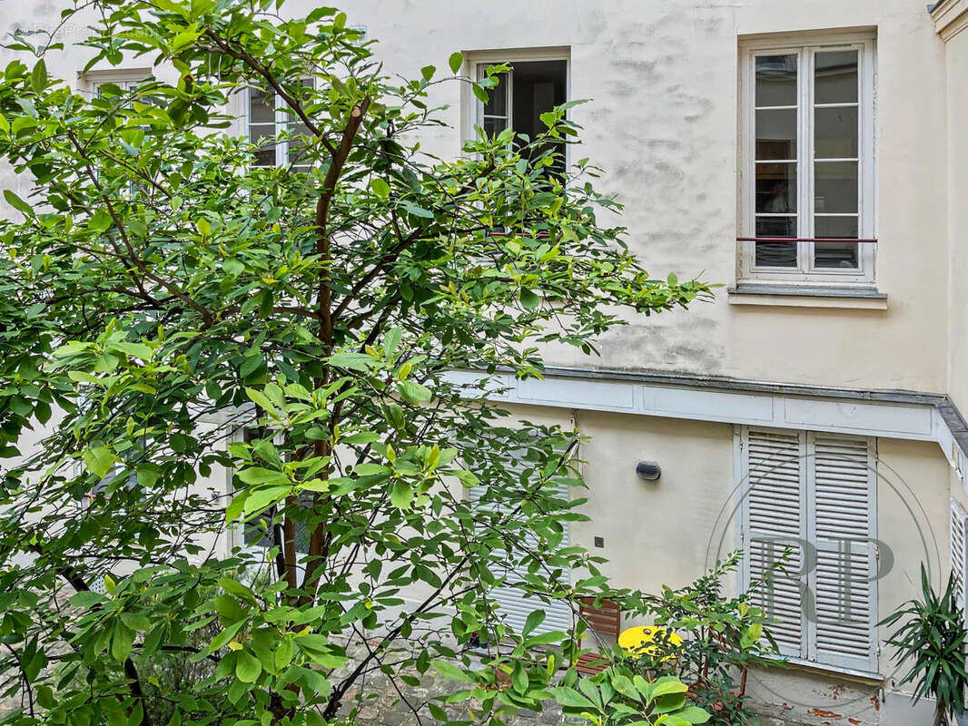 Appartement à PARIS-7E